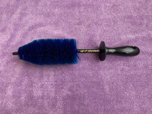 Load image into Gallery viewer, EZ Detail Little Brush