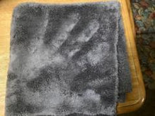 Load image into Gallery viewer, Eagle Edgeless 600 Ultra-Plush Microfiber Towel