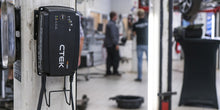 Load image into Gallery viewer, CTEK PRO25SE Battery Charger
