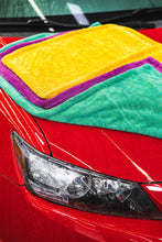 Load image into Gallery viewer, The Liquid8r Colorburst Microfiber Drying Towel
