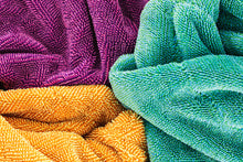 Load image into Gallery viewer, The Liquid8r Colorburst Microfiber Drying Towel
