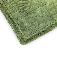 Load image into Gallery viewer, The Liquid8r M22 Microfiber Drying Towel
